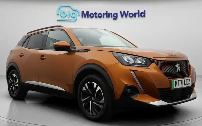 Used Peugeot e-2008 Allure Premium 100 kW (136 HP) 2021 SUV