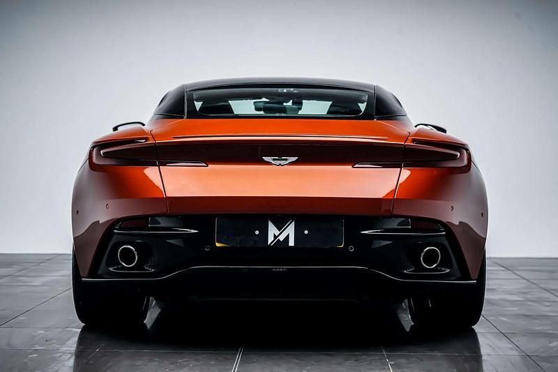 Used Aston Martin DB11 608 HP (447 kW) 2017 Orange Coupe