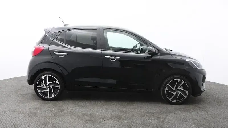New Hyundai i10 Premium 79 HP (58 kW) 2026 Black Hatchback