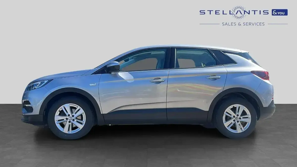 Used Vauxhall Grandland X S 128 HP (94 kW) 2018 Grey SUV