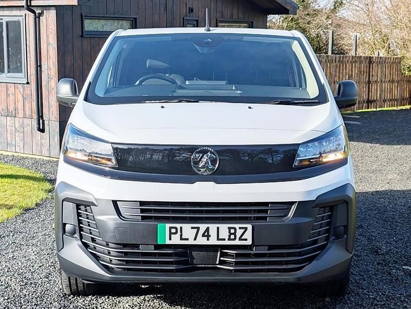 New Vauxhall Vivaro 98 kW (134 HP) 2025 White MPV