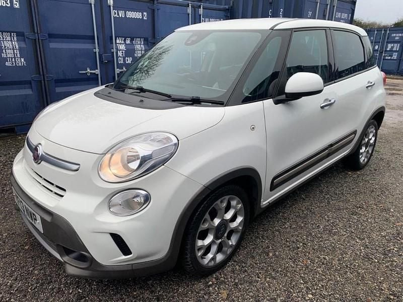 Used Fiat 500L Trekking 105 HP (77 kW) 2013 White MPV