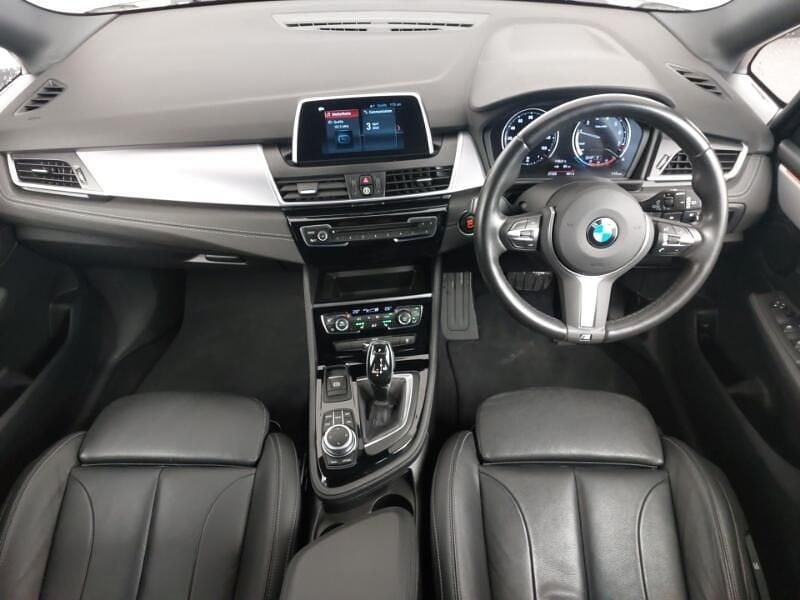 Used BMW 218 Active Tourer M Sport 138 HP (101 kW) 2019 White MPV