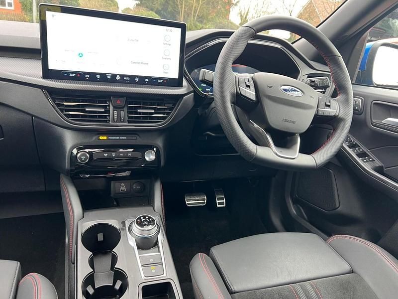 Used Ford Kuga ST-Line 180 HP (132 kW) 2025 Blue SUV