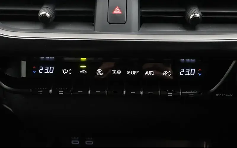 Used Lexus UX 184 HP (135 kW) 2023 Black SUV