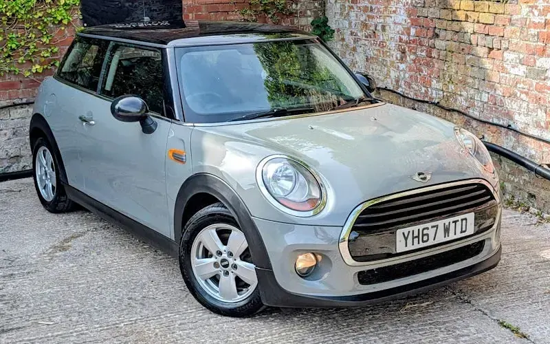 Used Mini Cooper Hatch 136 HP (100 kW) 2017 Grey Hatchback