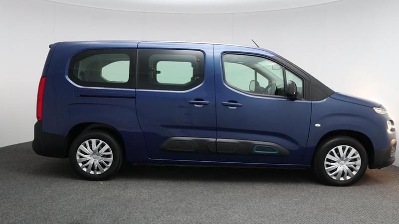Used Citroën e-Berlingo Feel 100 kW (136 HP) 2023 Blue MPV