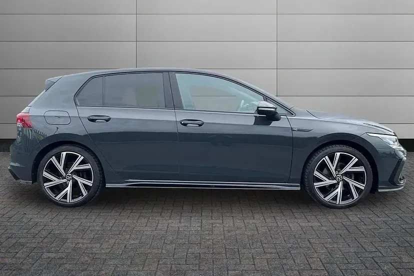 Used VW Golf VIII R-line 150 HP (110 kW) 2024 Urano grey Hatchback