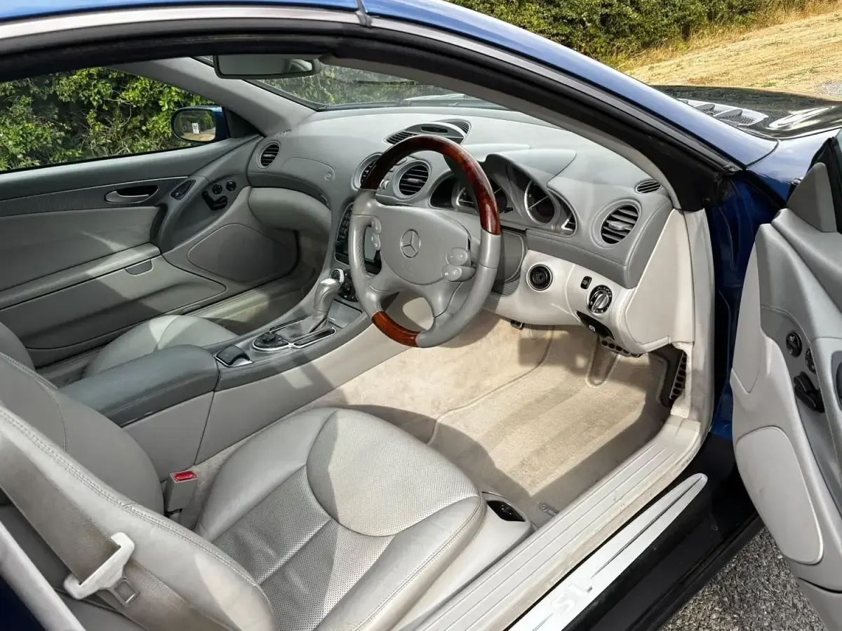 Used Mercedes SL500 306 HP (225 kW) 2005 Blue Cabriolet