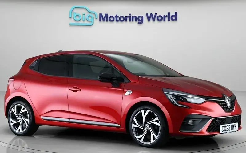 Used Renault Clio RS Line 90 HP (66 kW) 2023 Hatchback