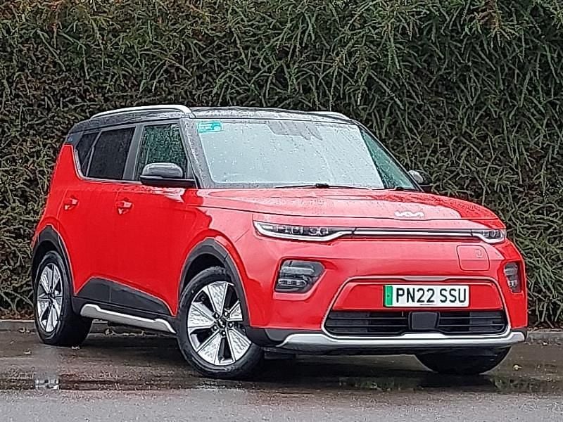 Red Used 2022 Kia Soul EV SUV | £15,998 (Fair price) - Image 1/4