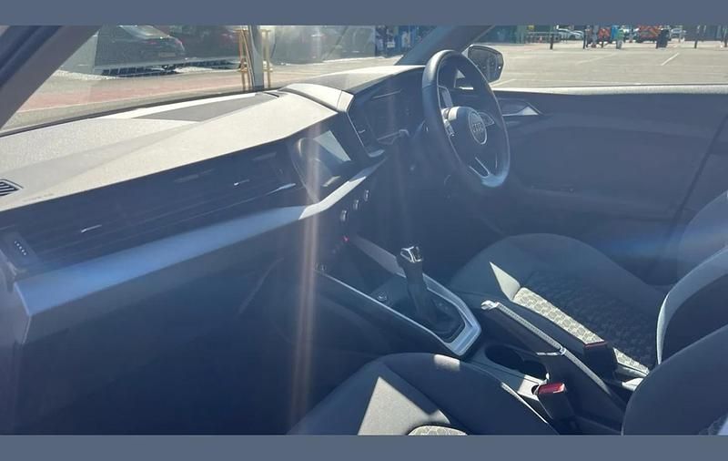 Begagnad Audi A1 Sport 147 HK (108 kW) 2019 Vit SUV