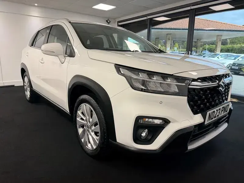 Used Suzuki SX4 S-Cross 2023 Superior white SUV