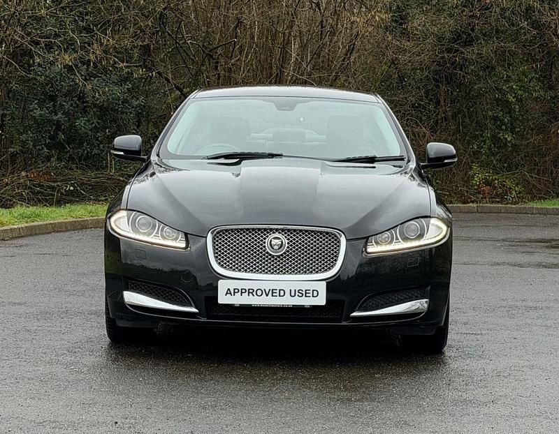 Begagnad Jaguar XF SE 163 HK (119 kW) 2012 Svart Sedan