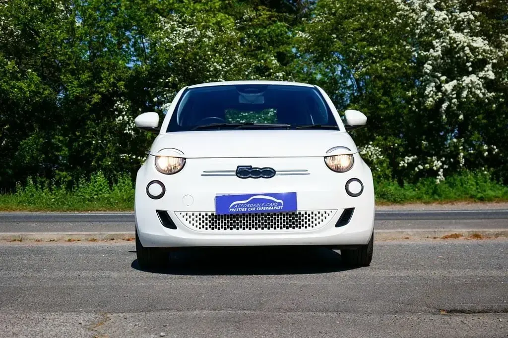 Usado Fiat 500e Icon 86 kW (118 HP) 2022 Branco Citadino