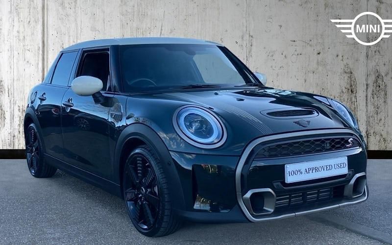 Used Mini Cooper S Hatch 178 HP (130 kW) 2022 Rebel green Hatchback