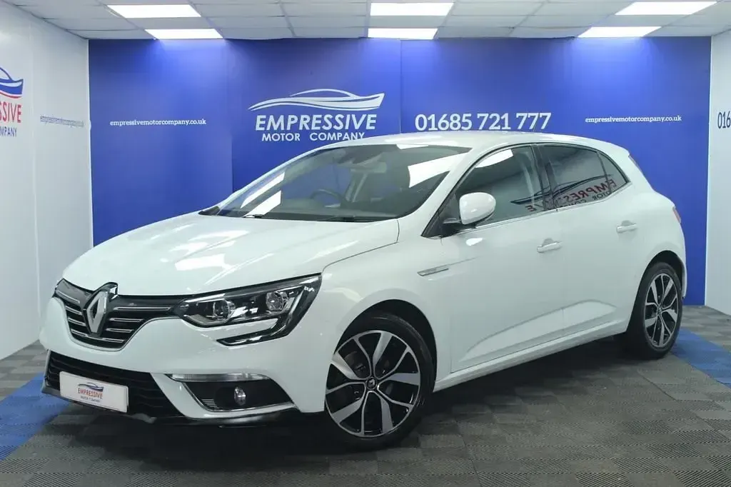 Usado Renault Mégane IV Iconic 115 HP (84 kW) 2019 Branco Citadino