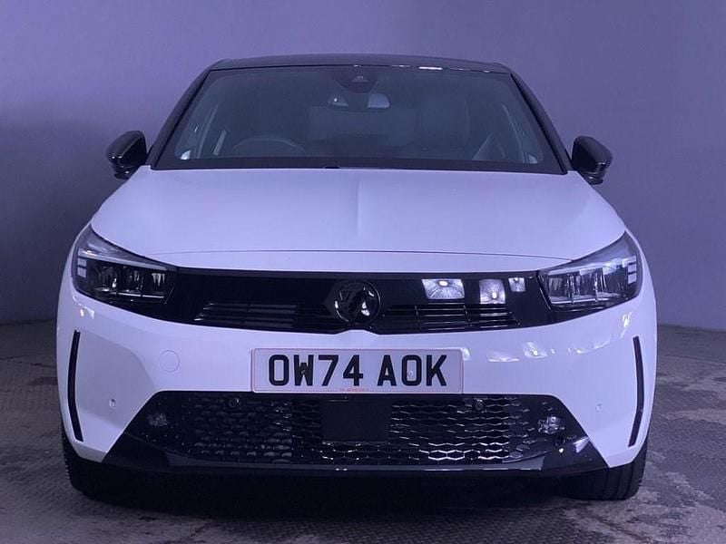 Used Vauxhall Corsa-e 114 kW (156 HP) 2024 White Hatchback