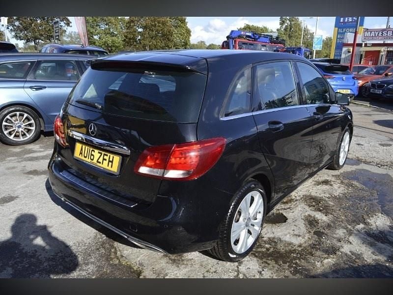 Used Mercedes B180 Executive 122 HP (89 kW) 2016 Black MPV