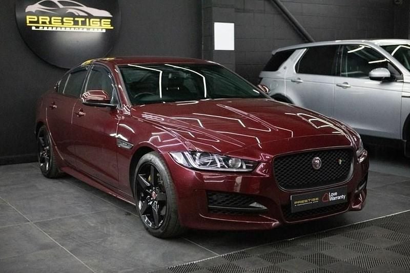 Used Jaguar XE R-Sport 180 HP (132 kW) 2016 Red Sedan
