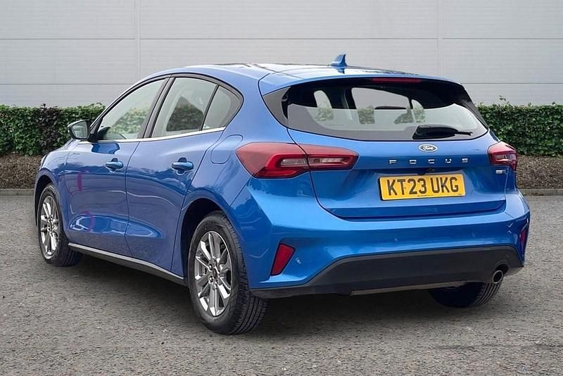 Used Ford Focus Titanium 155 HP (114 kW) 2023 Blue Hatchback