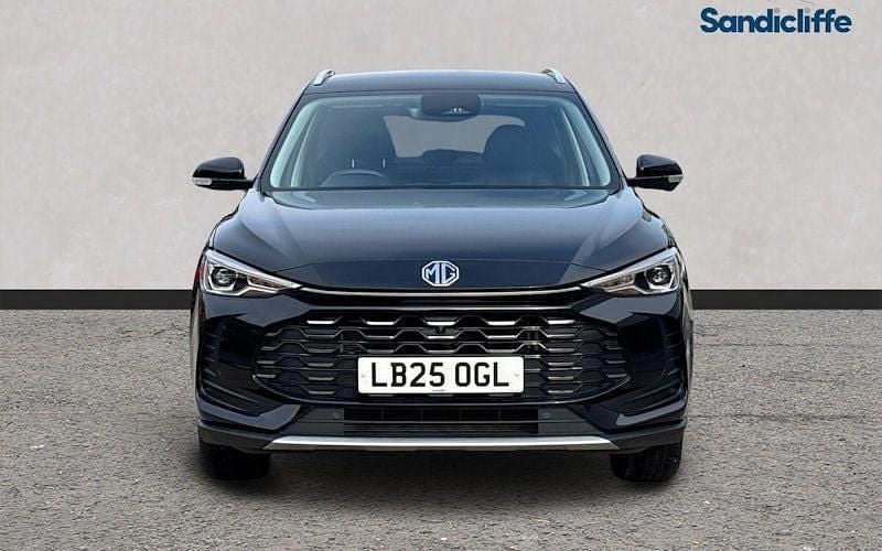 Used MG ZS Trophy 196 HP (144 kW) 2024 Metallic  black pearl SUV