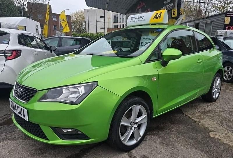 Usado Seat Ibiza Sport 85 CV (62 kW) 2014 Verde Utilitario
