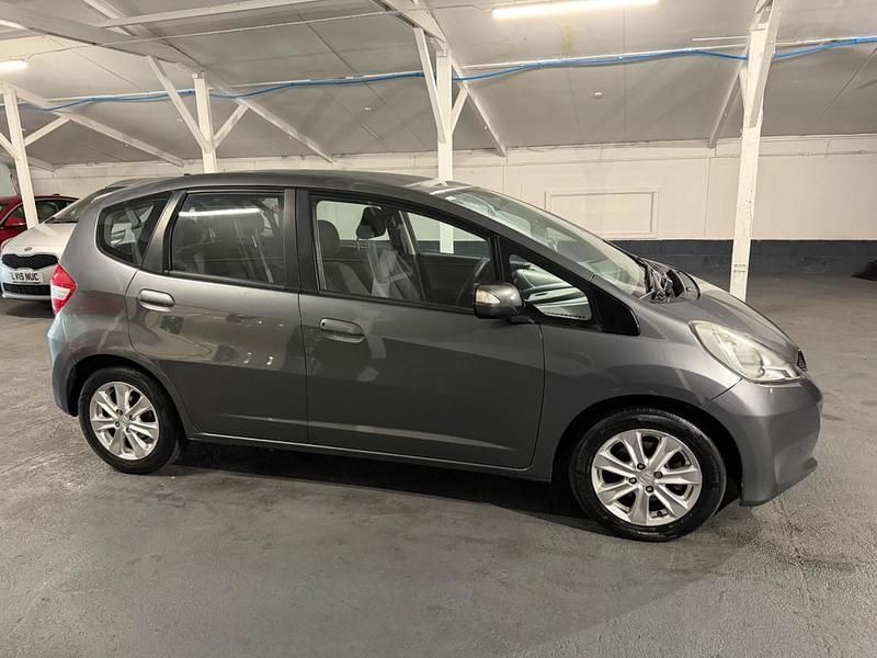 Used Honda Jazz ES 99 HP (72 kW) 2013 Grey Hatchback