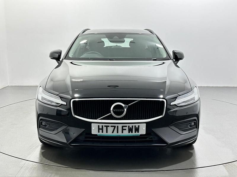 Used Volvo V60 Momentum 163 HP (119 kW) 2021 Black Estate