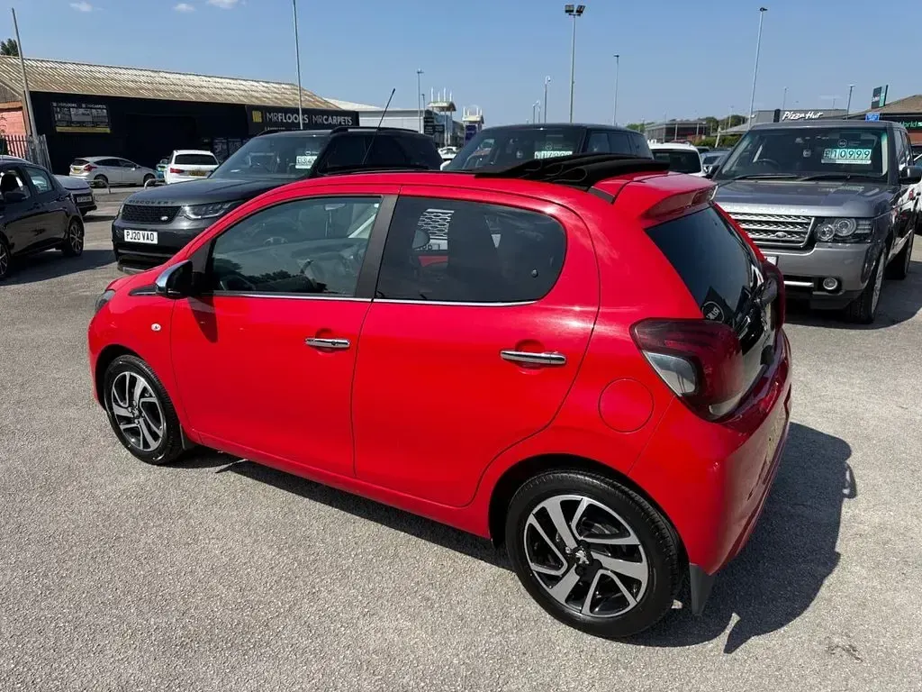 Used Peugeot 108 Allure Top 82 HP (60 kW) 2014 Red Hatchback