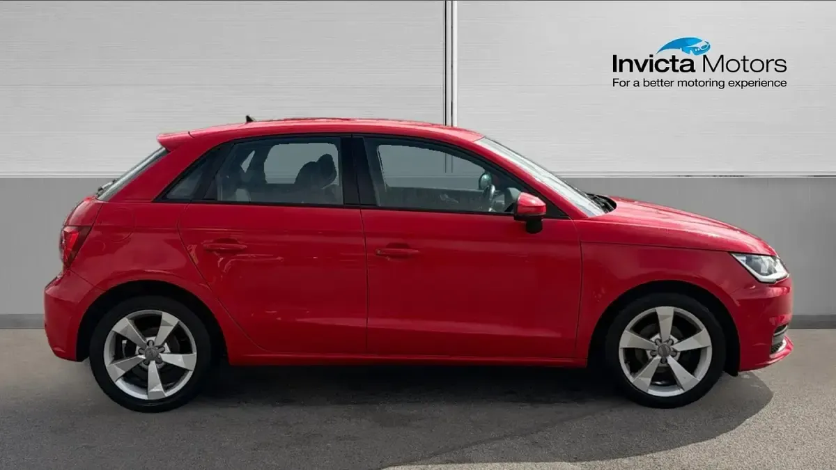 Used Audi A1 Sport 95 HP (69 kW) 2016 Red Hatchback