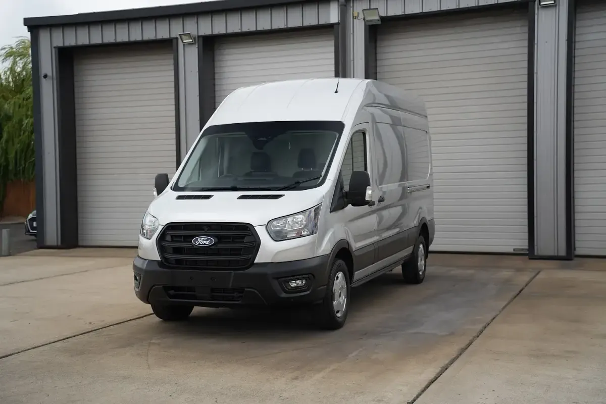 New Ford Transit Trend 130 HP (95 kW) 2026 Moondust silver Van
