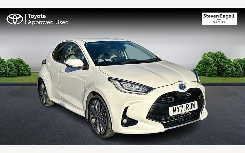 Used 2025 Toyota Yaris Hybrid Hatchback | £18,731 (Good price) - Image 1/3