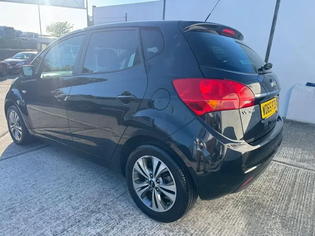 Used Kia Venga 89 HP (65 kW) 2016 Black Hatchback