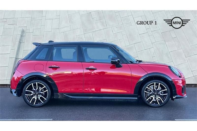 Used Mini Cooper Sport 204 HP (150 kW) 2024 Chili red ii Hatchback