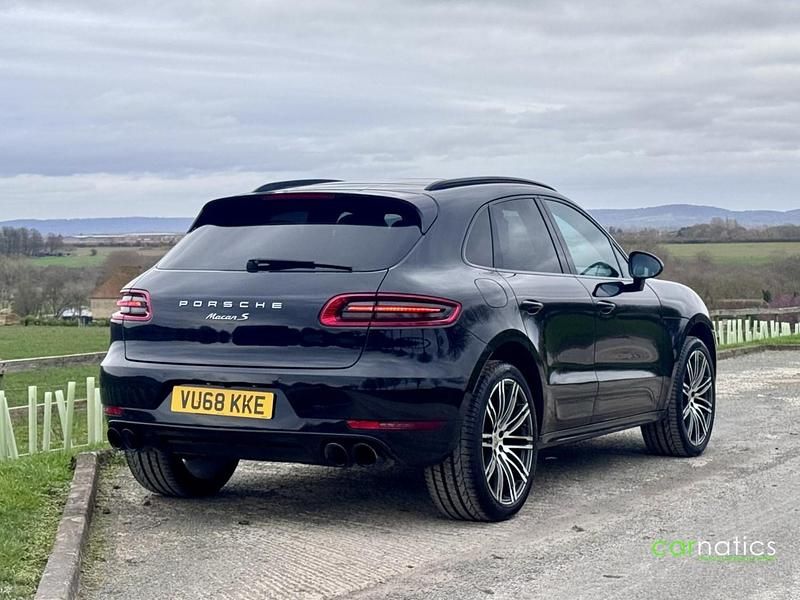 Usado Porsche Macan 340 HP (250 kW) 2018 Preto SUV