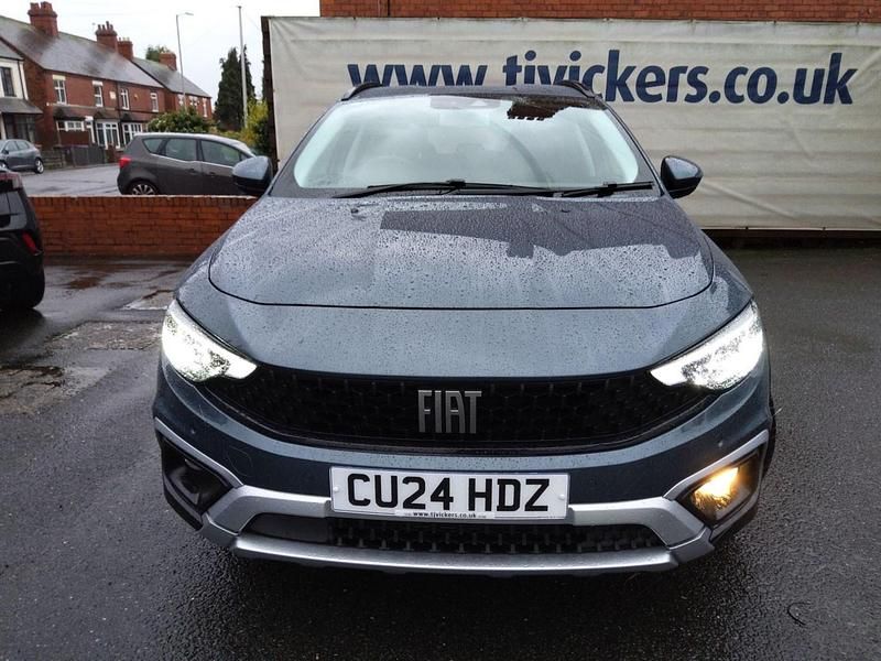 Used Fiat Tipo Cross 130 HP (95 kW) 2024 Blue Hatchback
