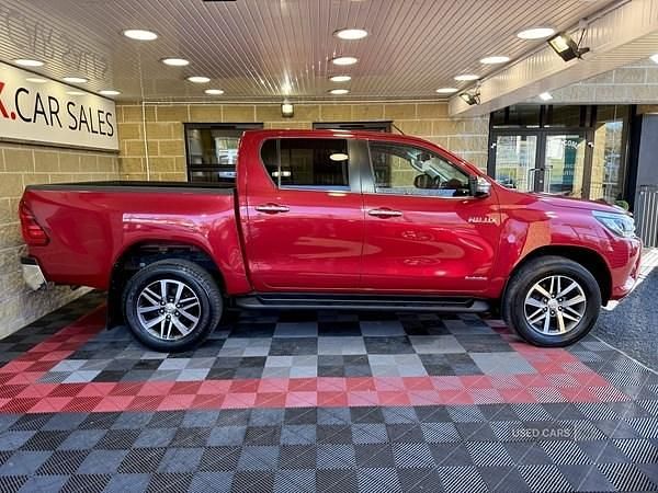 Used Toyota HiLux 2020 Red Pickup