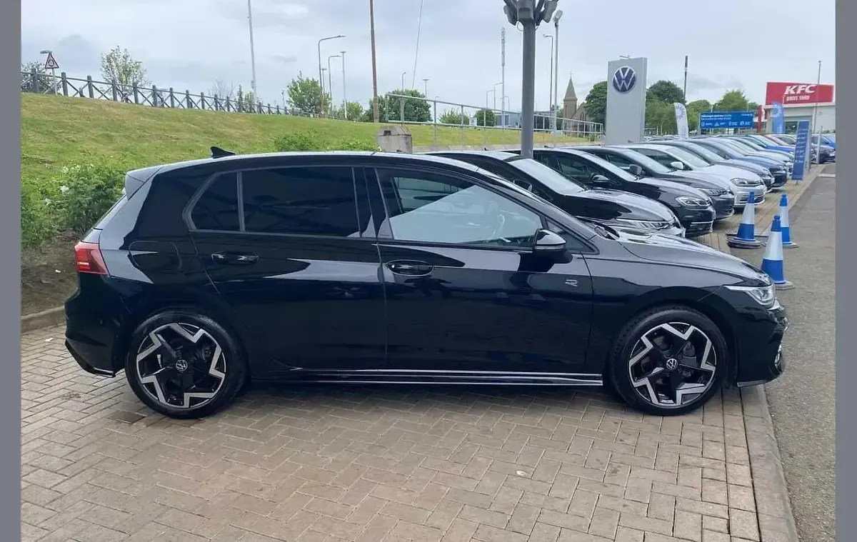 Used VW Golf VIII R-line 147 HP (108 kW) 2025 Black Hatchback