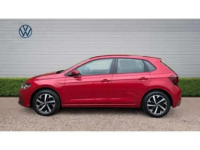 Used VW Polo Life 95 HP (69 kW) 2023 Red Hatchback