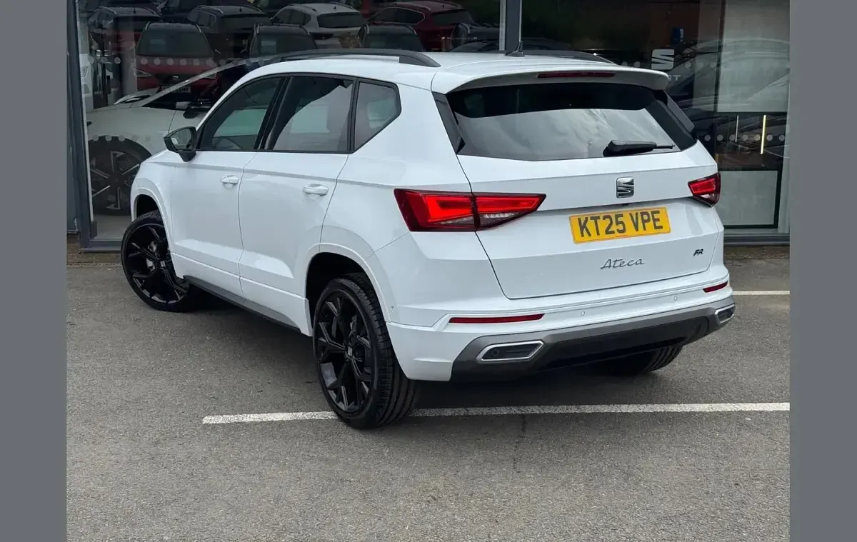 New Seat Ateca Black Edition 150 HP (110 kW) 2025 White SUV