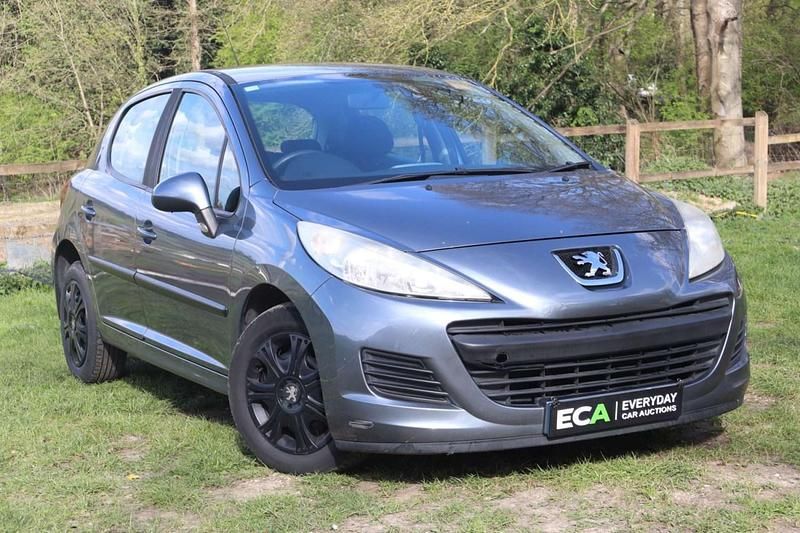Begagnad Peugeot 207 S 2011 Grå Halvkombi