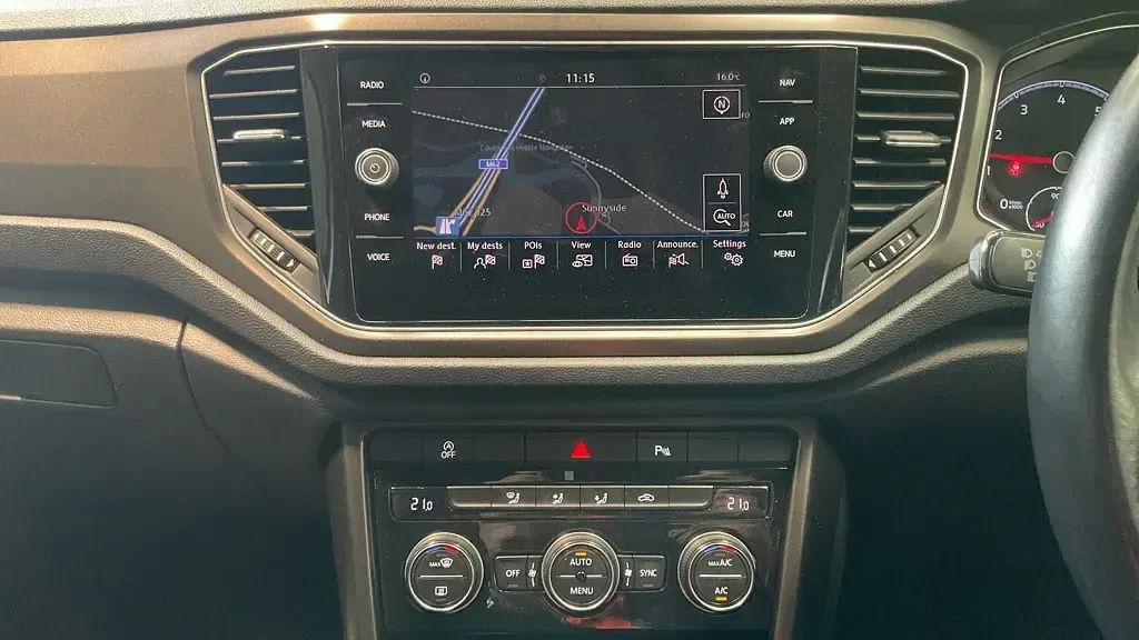 Used VW T-Roc SE 115 HP (84 kW) 2018 Blue SUV