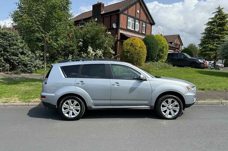 Used 2011 Mitsubishi Outlander SUV | £4,995 (Fair price) - Image 1/1