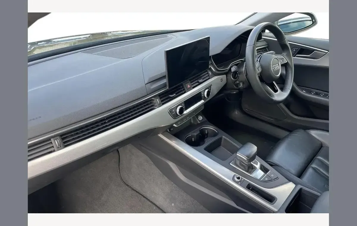 Usado Audi A5 Sport 150 CV (110 kW) 2024 Negro Utilitario