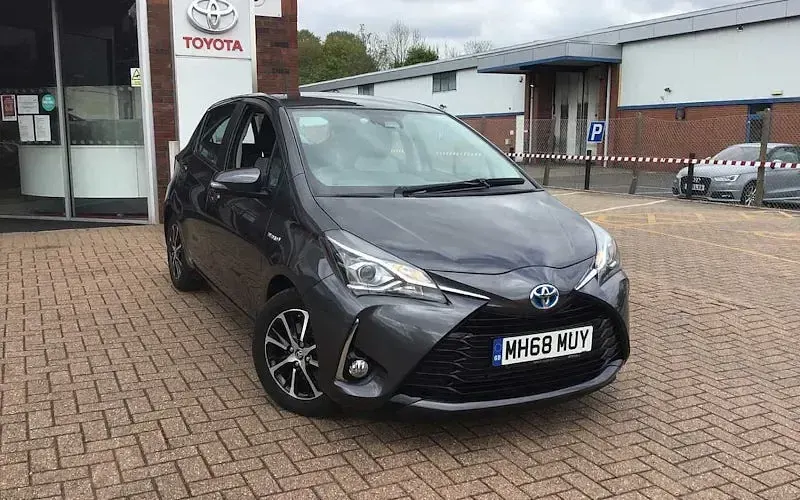Used Toyota Yaris Hybrid 101 HP (74 kW) 2019 Hatchback