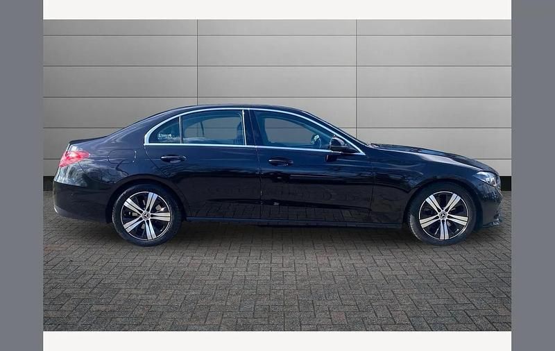 Begagnad Mercedes C220 196 HK (144 kW) 2022 Svart Sedan