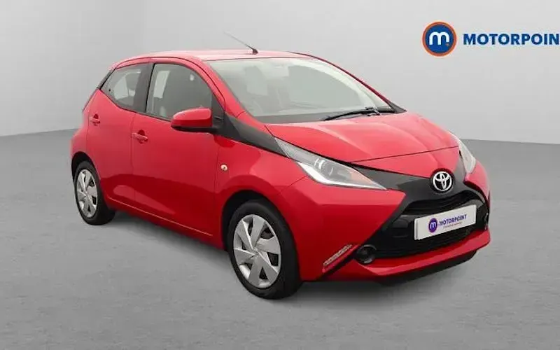 Usado Toyota Aygo X-play 69 CV (50 kW) 2018 Utilitario