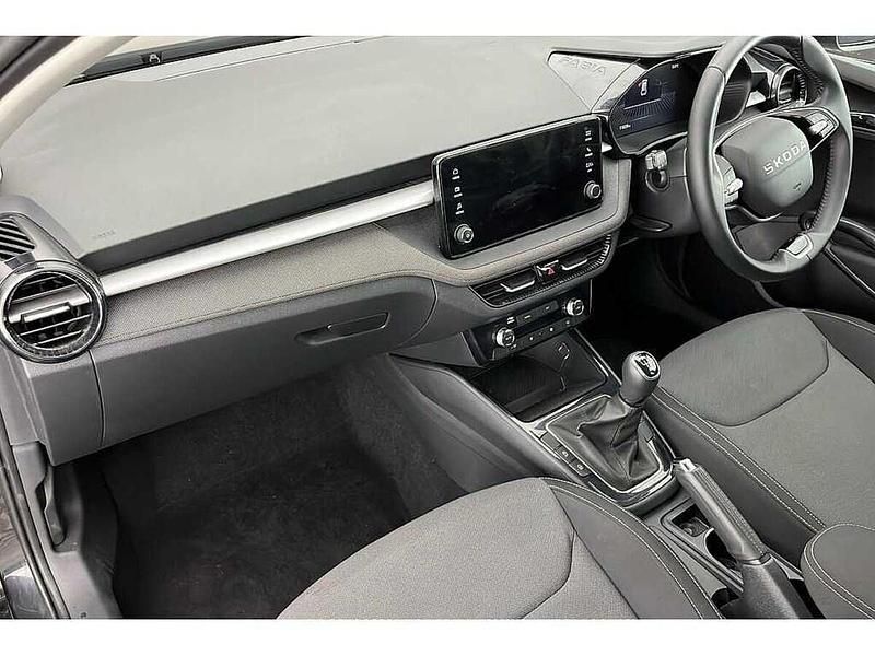 Used Skoda Fabia SE 70 HP (51 kW) 2025 Black magic pearl effect Hatchback