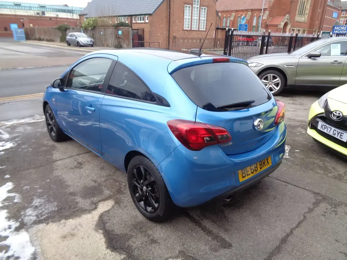 Używany Vauxhall Corsa 75 KM (55 kW) 2018 Niebieski Hatchback